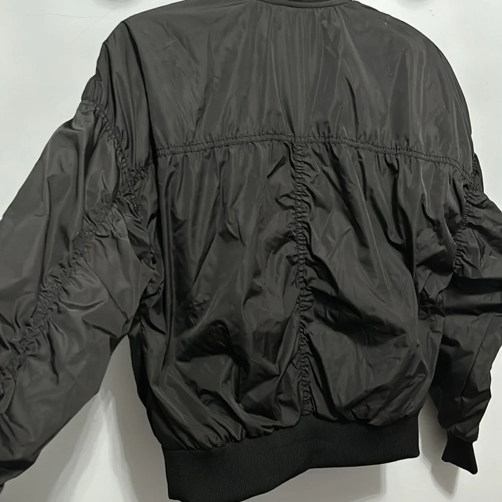 Old Navy size small Go-H20 black bomber style jacket - Picture 5 of 9